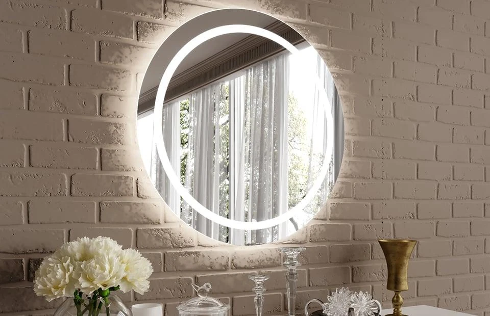 Зеркало с подсветкой от фабрики «Мебельград» Зеркало с подсветкой от фабрики «Мебельград»